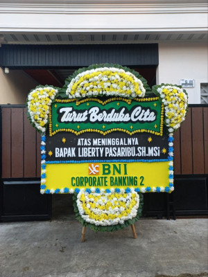 Papan Bunga Duka di Sakra Timur