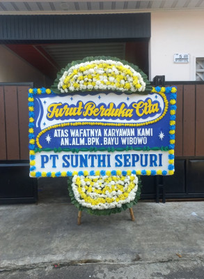 Papan Bunga Duka di Sakra Timur