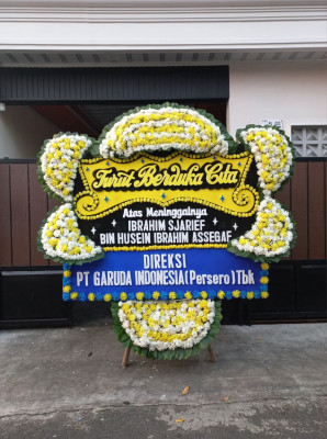 Papan Bunga Duka di Sakra Timur