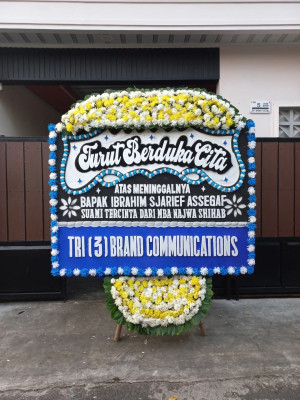 Papan Bunga Duka di Sakra Timur